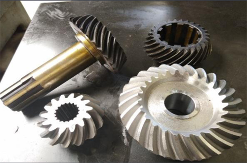 Spiral & Straight Bevel Gear